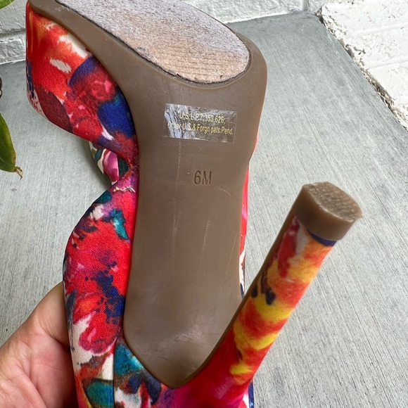 Guess Rosmaripink Fabric Heels with Gorgeous Bright Colors - Picture 4 of 5